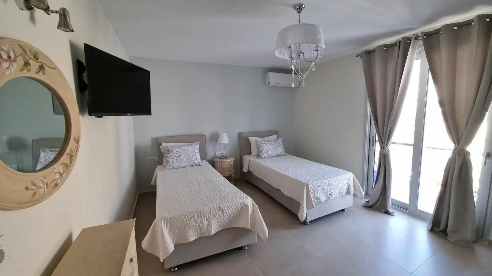Bella Bianca , 200M From Central Square Argostoli  Apartment