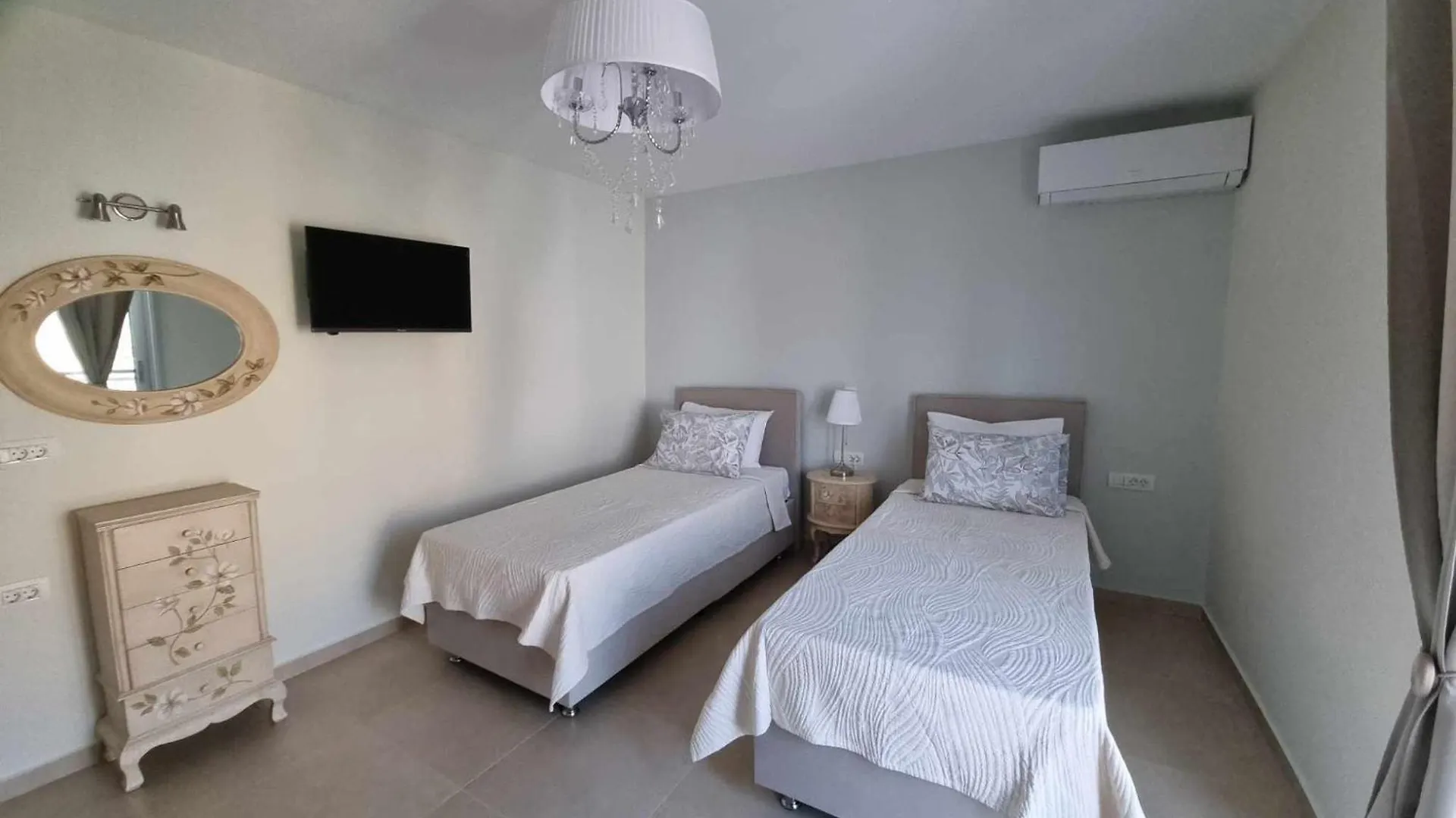 Apartment Bella Bianca , 200M From Central Square Argostoli  Greece